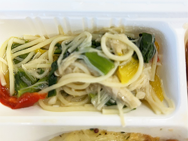 気配り宅配食「栄養バランス気配り宅配食」メニュー名：菜の花の和風パスタ