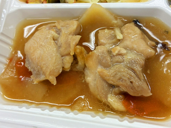 気配り宅配食「栄養バランス気配り宅配食」メニュー名：じゃが芋と鶏肉のコク旨照り煮