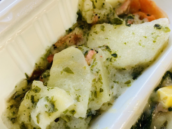 気配り宅配食「栄養バランス気配り宅配食」メニュー名：紅えびとあおさのポテトサラダ